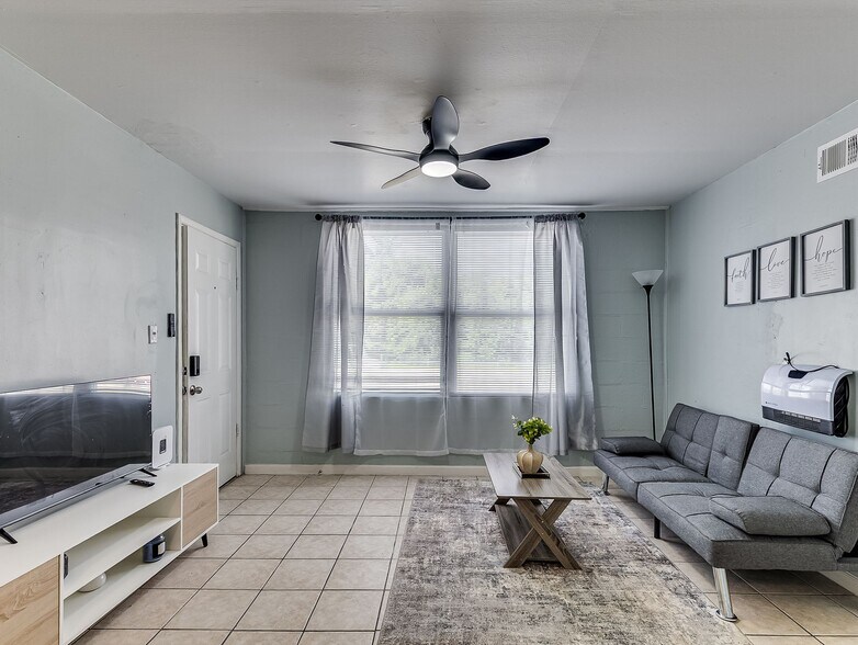 More Photos Of 506 SW 24th St, Oklahoma City Apartments For Sale