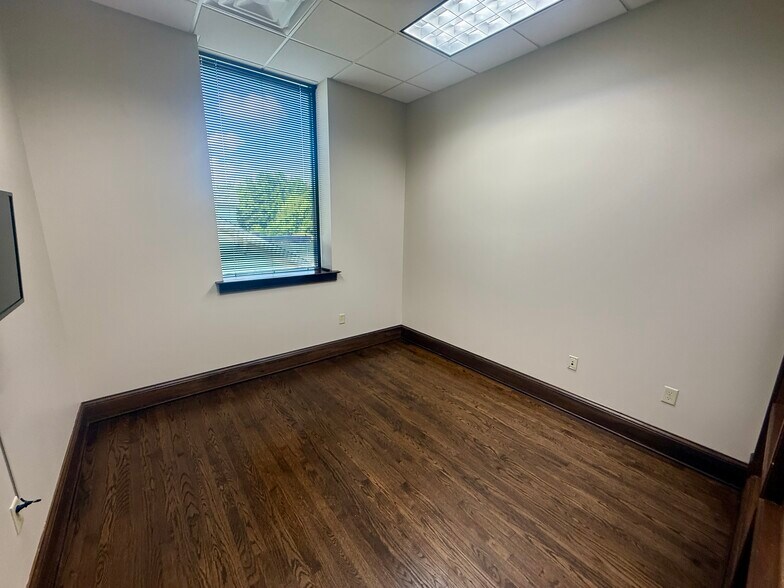 More Photos Of 15 W Center St, Lawrenceburg Coworking Space