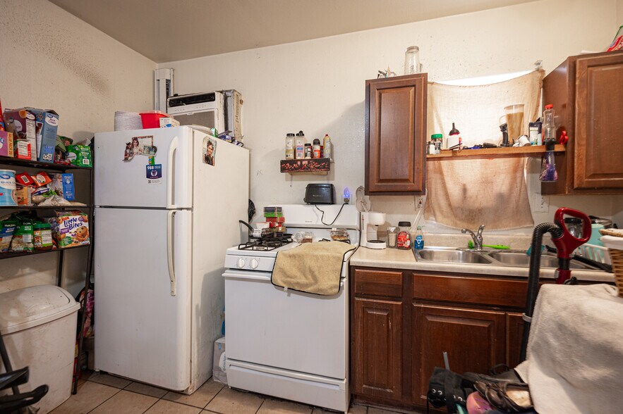 More Photos Of 5900 Cassedy Ln, Las Vegas Apartments For Sale