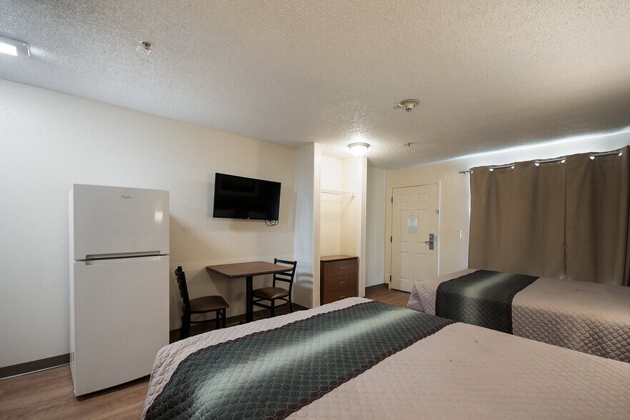More Photos Of 25104 Pacific Hwy S, Kent Hospitality For Sale