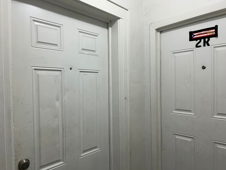 More Photos Of 112-21 Farmers Blvd, Saint Albans Storefront Retail Residential For Sale