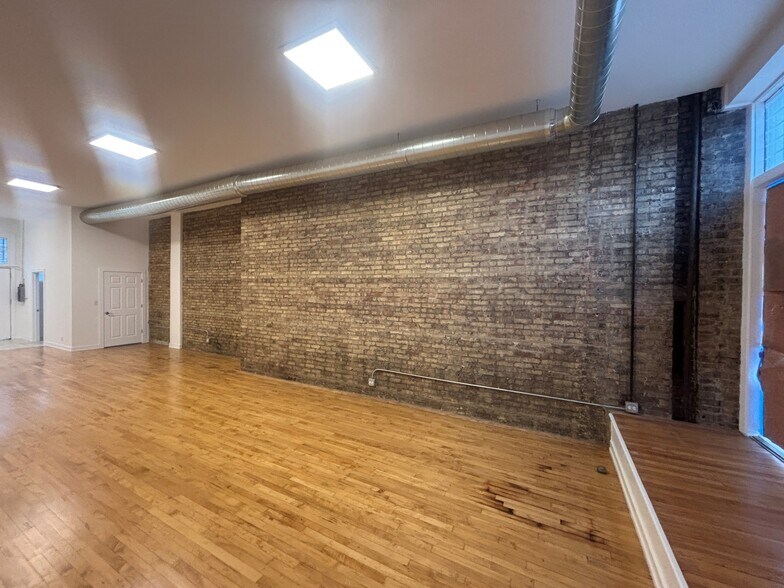 More Photos Of 2134 S 61st Ave, Cicero General Retail For Lease