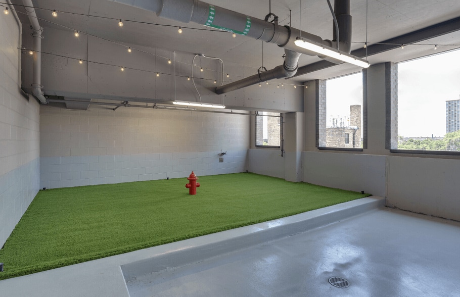 More Photos Of 730 N Milwaukee Ave, Chicago Apartments For Lease