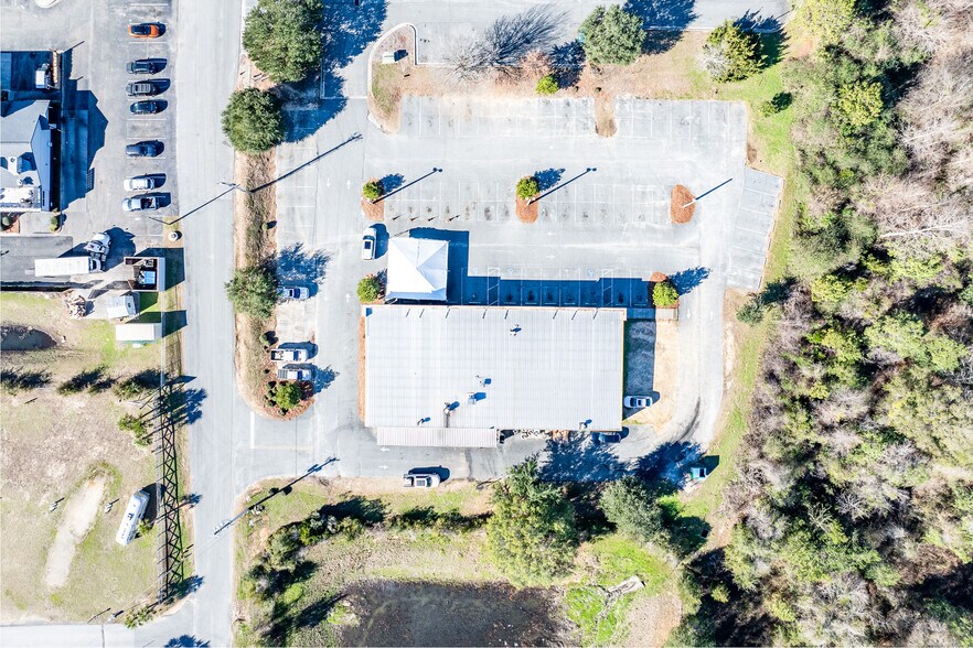 More Photos Of 4944 Malloy Plz, Marianna Freestanding For Sale