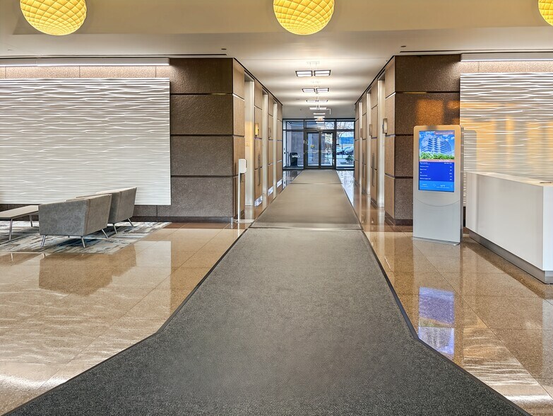 More Photos Of 1600 Golf Rd, Rolling Meadows Coworking Space