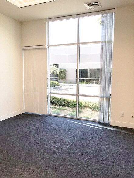 More Photos Of 2601 Skyway Dr, Santa Maria Office For Lease