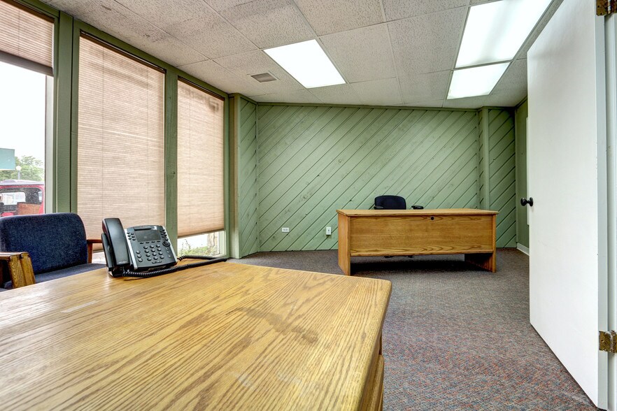 More Photos Of 240 S Wilcox St, Castle Rock Loft Creative Space For Sale