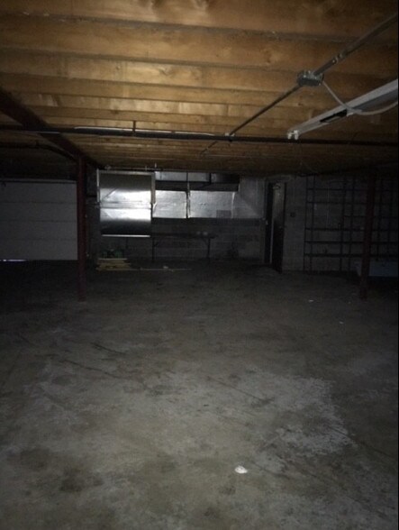 More Photos Of 313 Main St, Red Hill Restaurant For Lease