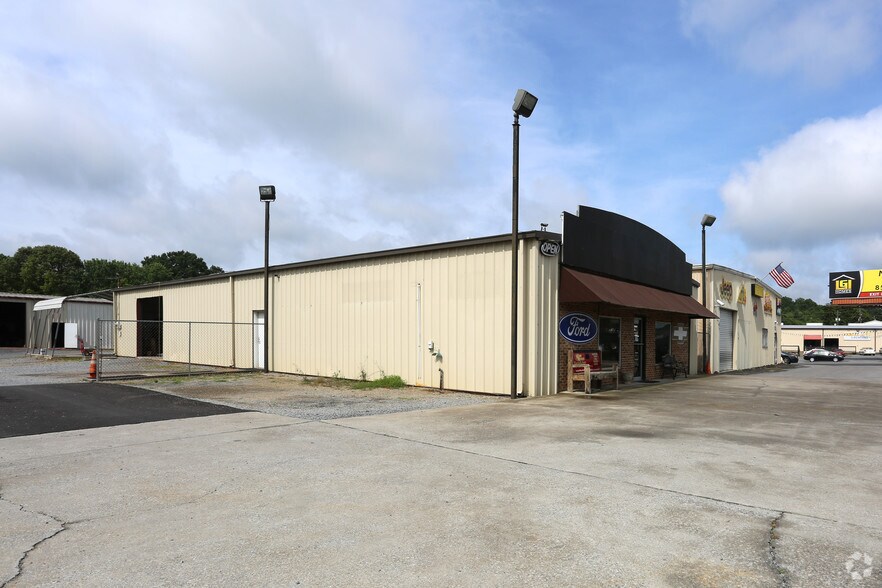 More Photos Of 1321 Joe Frank Harris Pky SE, Cartersville Auto Repair For Sale