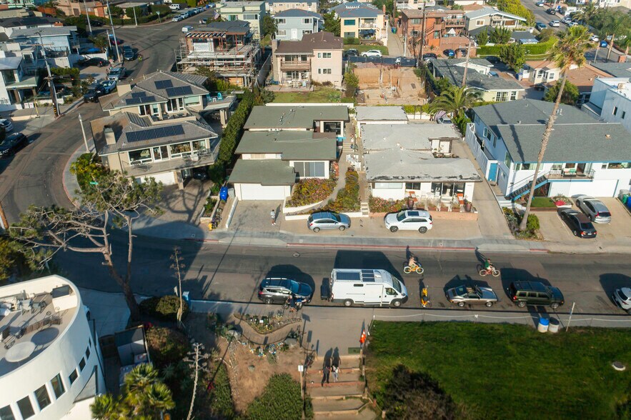 More Photos Of 4933 Ocean Blvd, San Diego Multifamily For Sale