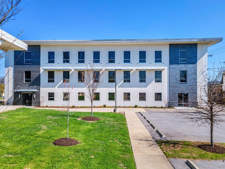 More Photos Of 602 Hill Ave, Nashville Medical For Sale