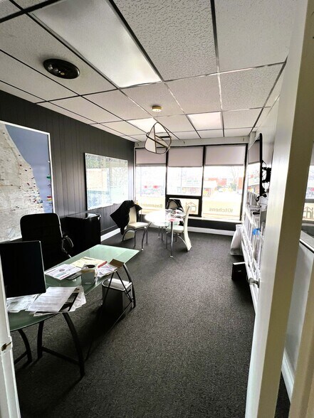 More Photos Of 4864-4872 Dempster St, Skokie Freestanding For Lease