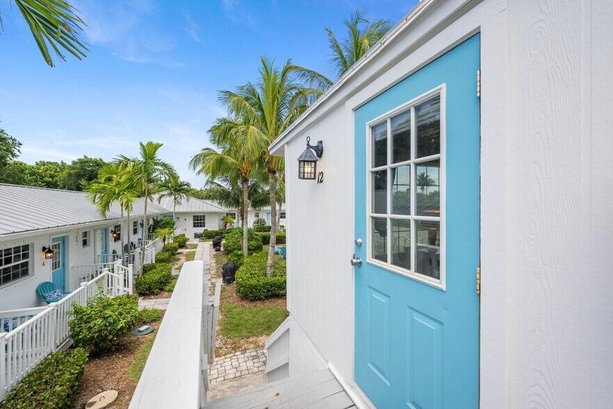 More Photos Of 2502 Tamarind Dr, Hutchinson Island Hotel For Sale
