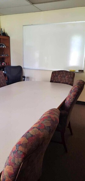 More Photos Of 3822 Victory Ave, Louisville Warehouse For Lease