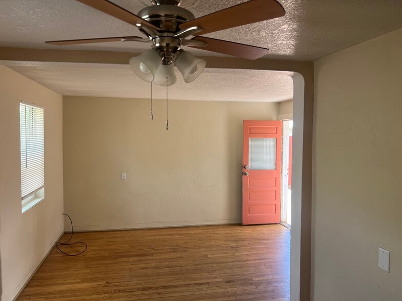 More Photos Of 403 Columbia Dr SE, Albuquerque Multifamily For Sale