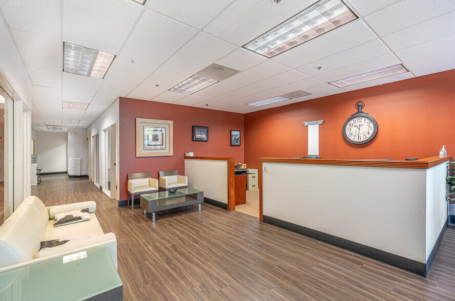 More Photos Of 737 Southpoint Blvd, Petaluma Research And Development For Sale