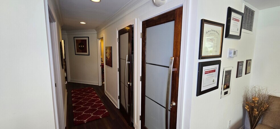 More Photos Of 7201-7211 Hanover Pky, Greenbelt Office Residential For Lease