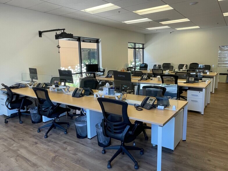 More Photos Of 475 N Whisman Rd, Mountain View Office For Lease