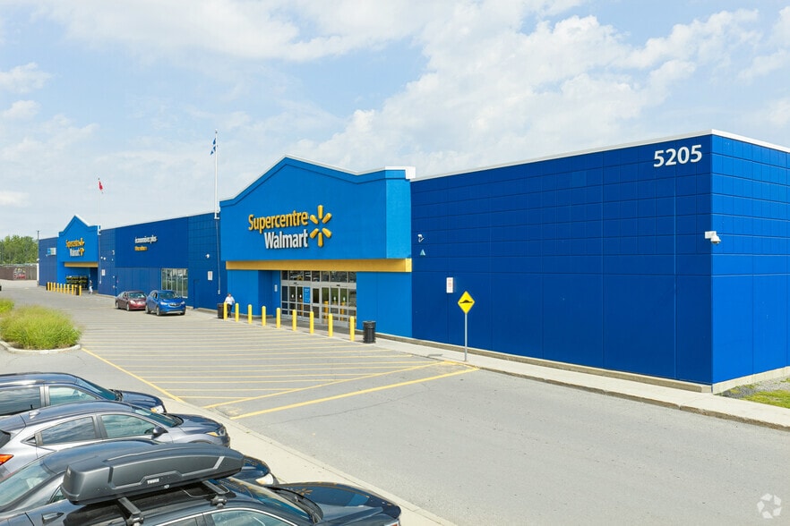 More Photos Of 5205 Boul Robert-Bourassa, Laval Unknown For Lease
