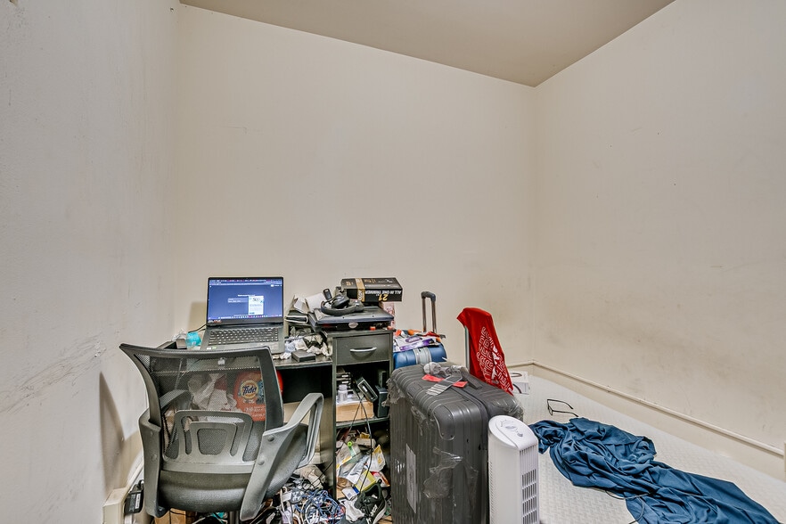 More Photos Of 172 Hamilton St, New Brunswick Storefront Retail Residential For Sale