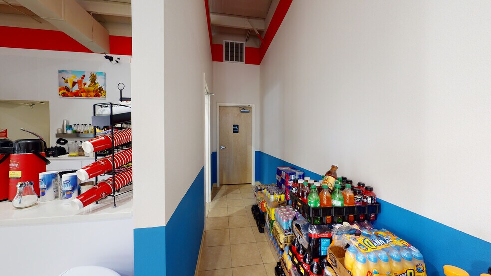 More Photos Of 5111 Common St, Lake Charles General Retail For Lease