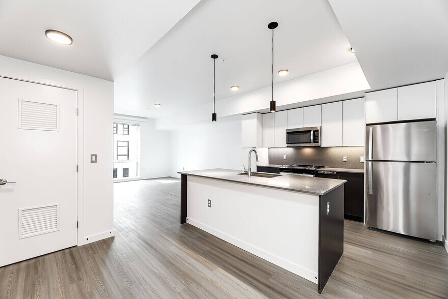 More Photos Of 10777 Main St, Bellevue Apartments For Lease