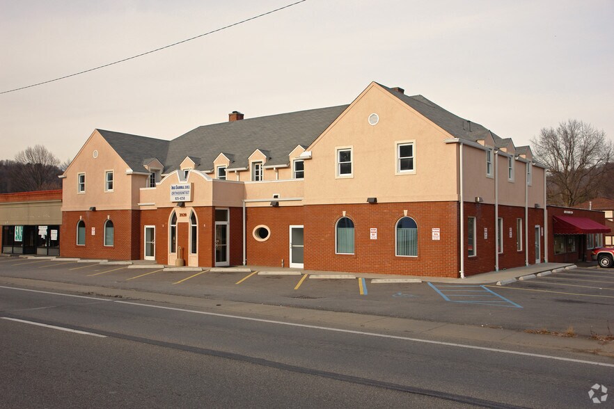 Primary Photo Of 3920 Maccorkle Ave SE, Charleston Medical For Lease