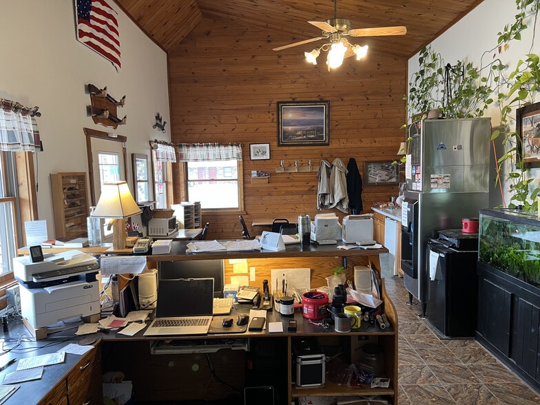 More Photos Of 821 E 7th St, Platte Hotel For Sale