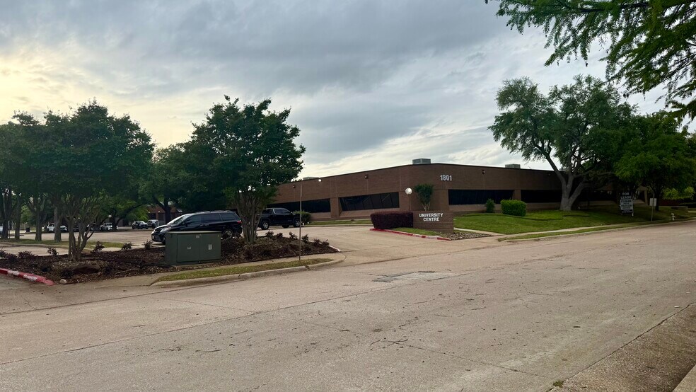 More Photos Of 1701-1801 Gateway Blvd, Richardson Medical For Lease