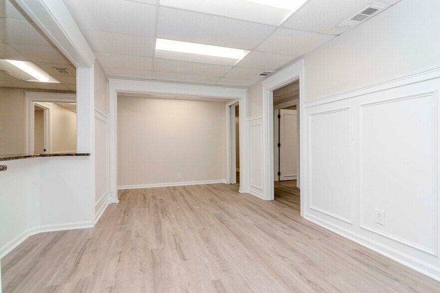 More Photos Of 3205 W Waters Ave, Tampa Medical For Sale