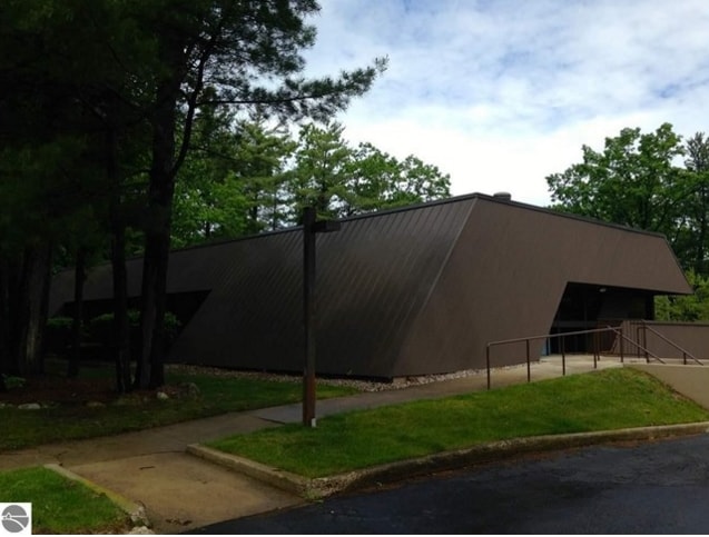 More Photos Of 201 E Seventeenth St, Traverse City Office For Lease