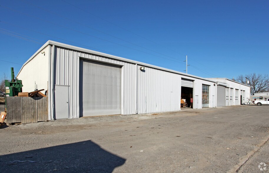 More Photos Of 34 N Lakewood Ave, Tulsa Unknown For Lease