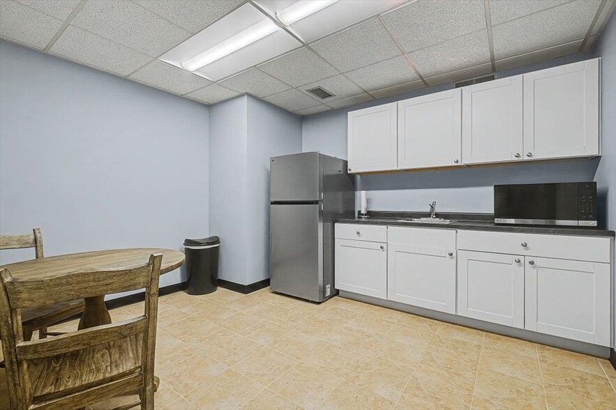 More Photos Of 50 Ela St, Barrington Medical For Lease