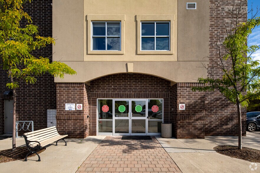 More Photos Of 165 Cross Ave, Oakville Office For Lease