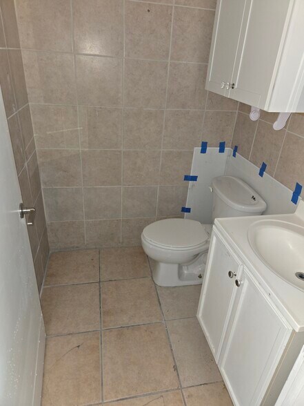 More Photos Of 211 Missouri Ave N, Largo Storefront Retail Office For Lease