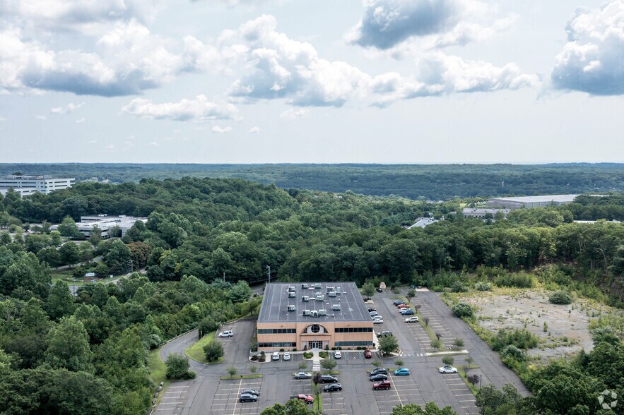 More Photos Of 2 Ivy Brook Rd, Shelton Medical For Sale
