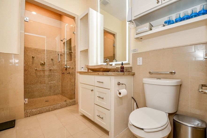 More Photos Of 5721 Winsome Ln, Houston Storefront Retail Office For Sale