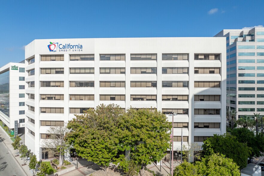 More Photos Of 701 N Brand Blvd, Glendale Office For Lease