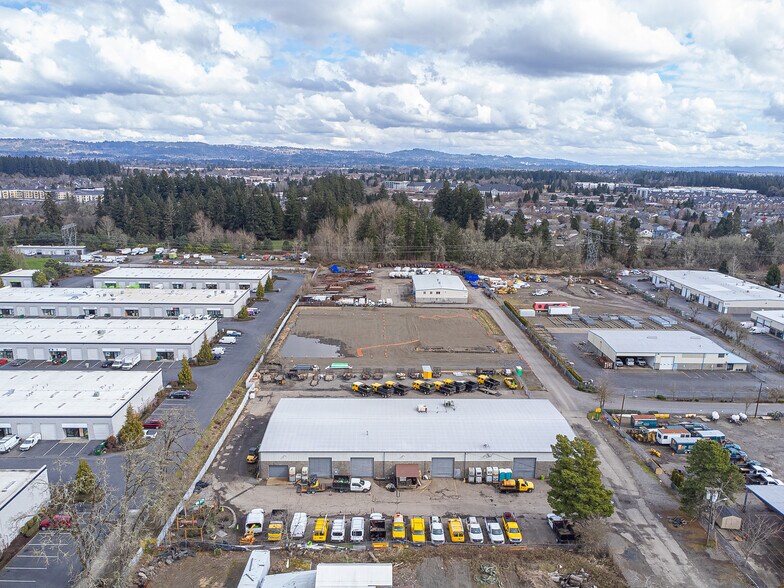 More Photos Of 1800 NE Cornelius Pass Rd, Hillsboro Warehouse For Lease