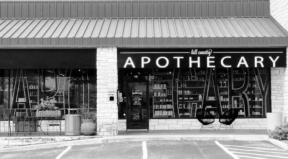 More Photos Of 1310 Ranch Road 620 S, Lakeway Storefront For Lease