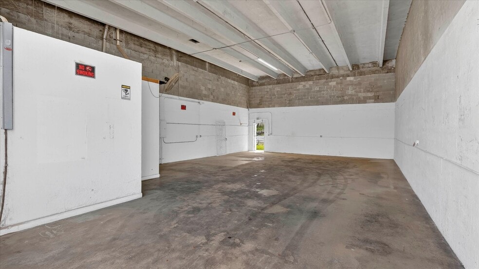 More Photos Of 12434-12466 NW 38th Ave, Opa-locka Warehouse For Sale