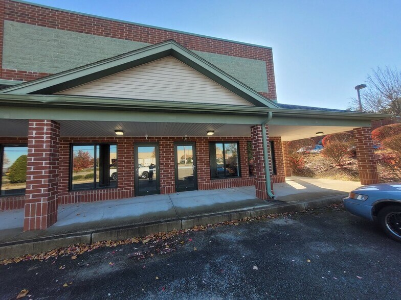 More Photos Of 87 Centre Of New England Blvd, Coventry Industrial For Sale