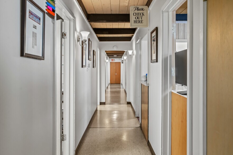 More Photos Of , Ukiah Office For Sale