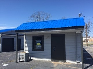 More Photos Of 710 N Broad St, Mooresville Unknown For Lease