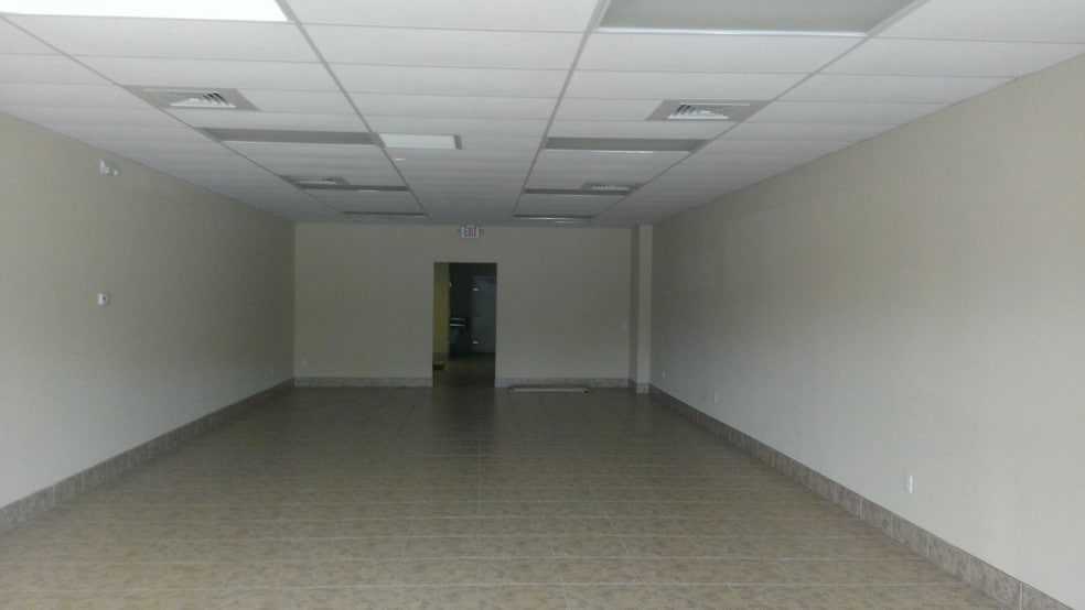 More Photos Of 1232 N Tamiami Trl, North Fort Myers Unknown For Lease