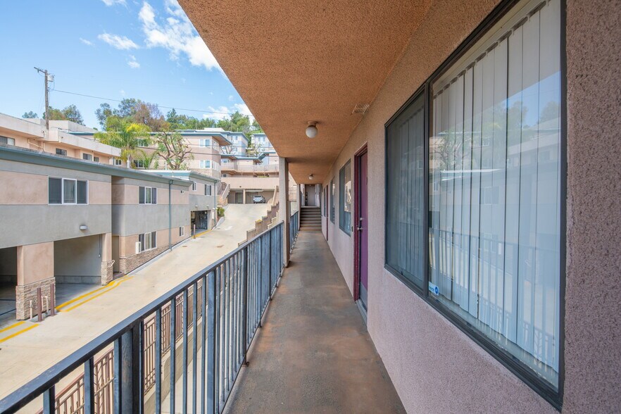 More Photos Of 5335 Huntington Dr N, Los Angeles Apartments For Sale