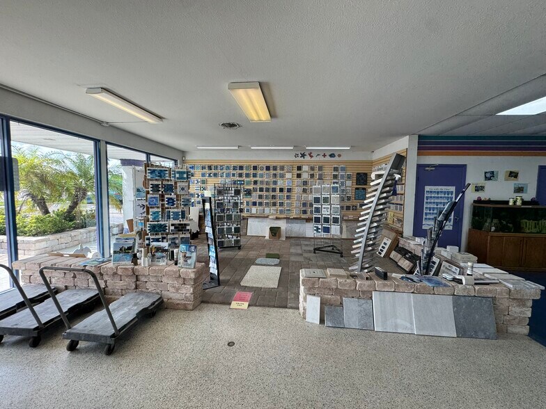 More Photos Of 4290 S Cleveland Ave, Fort Myers Freestanding For Sale