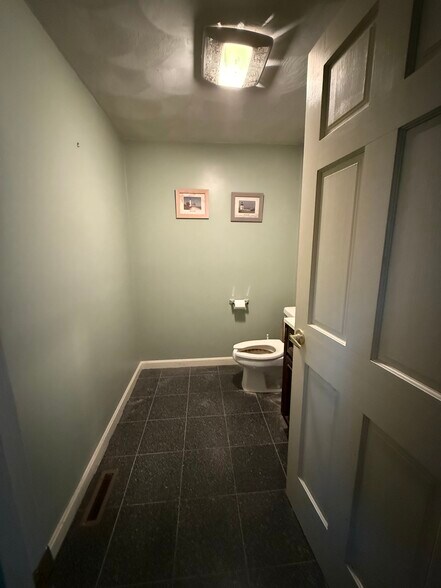 More Photos Of 980 Eddie Dowling Hwy, North Smithfield Office For Sale