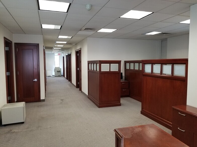 More Photos Of 189-10 Hillside Ave, Hollis Medical For Sale