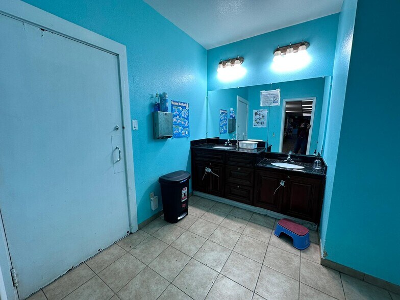 More Photos Of 200 N Abbott Ave, Milpitas Religious Facility For Lease